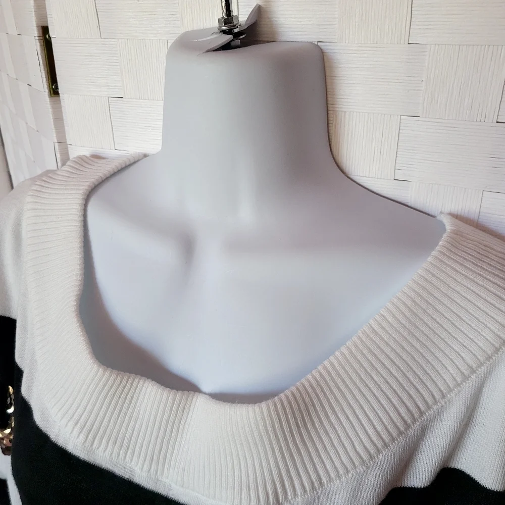 Ashley Stewart Boatneck Embellished Sweater Size 22 - Picture 7 of 8